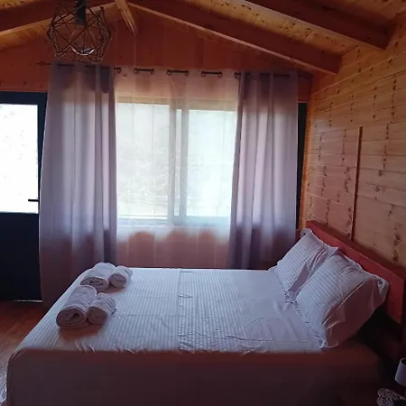 Wooden Karme Vakantiehuis