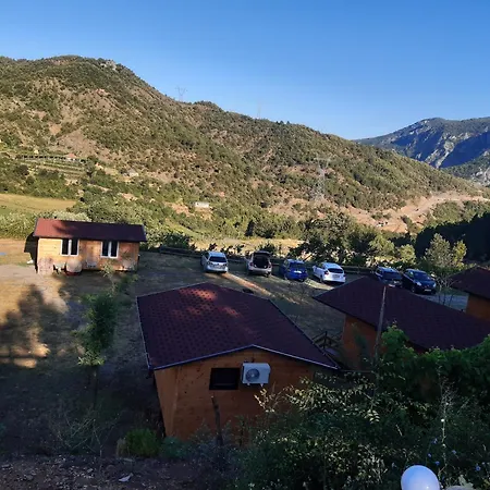Nyaraló Wooden Karme Koman